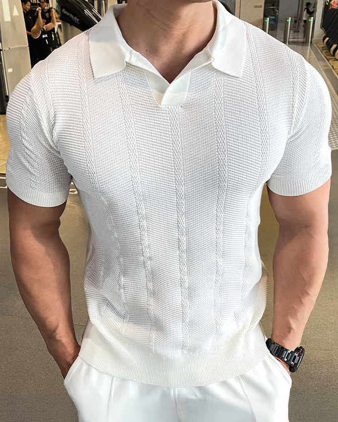 Classic men's polo shirt, designed for cooling comfort and optimal performance in warm weather.