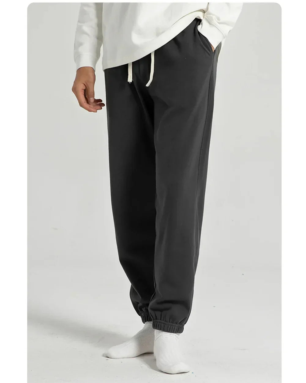 Everyday men's Siena comfort joggers, combining style and comfort for versatile casual pants.