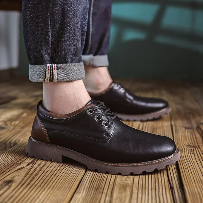 Stylish dark brown men's footwear, Cedar Ridge Oxfords, essential for a classic wardrobe.