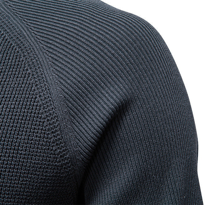 High-quality men's knitwear: the Verona Waffle Knit Sweater in a timeless olive green.