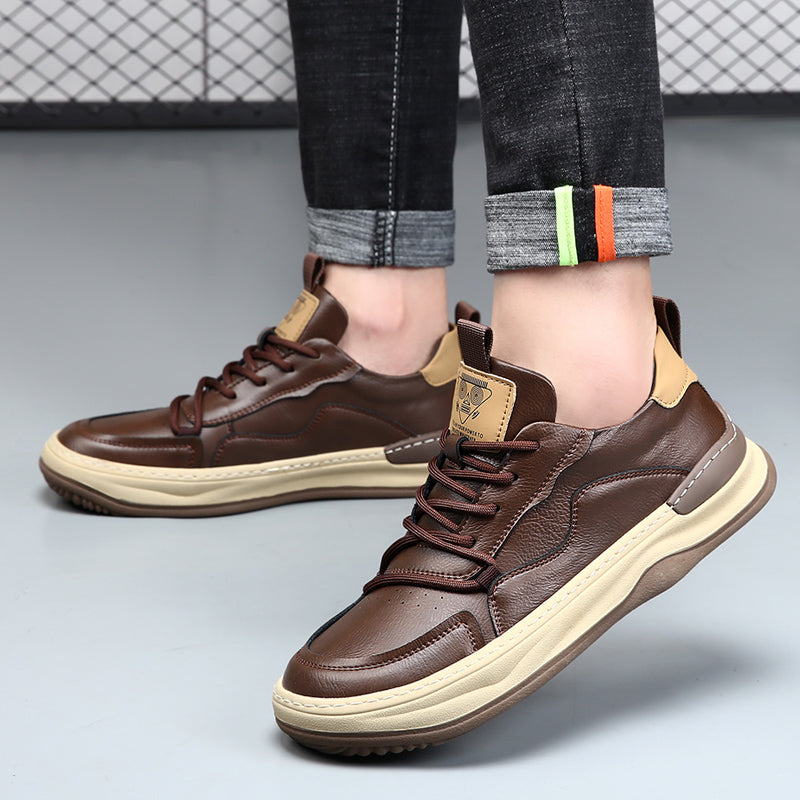 Lace-up men's casual sneakers with a modern design, providing premium comfort.