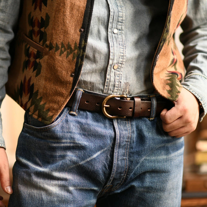 Men's full-grain leather belt, 100% cowhide. Strong, classic design for stylish and comfortable wear.