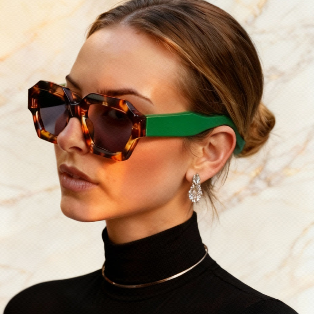 Fashion-forward Ventura sunglasses, bold unisex design with UV400 protection. Statement eyewear for modern style.