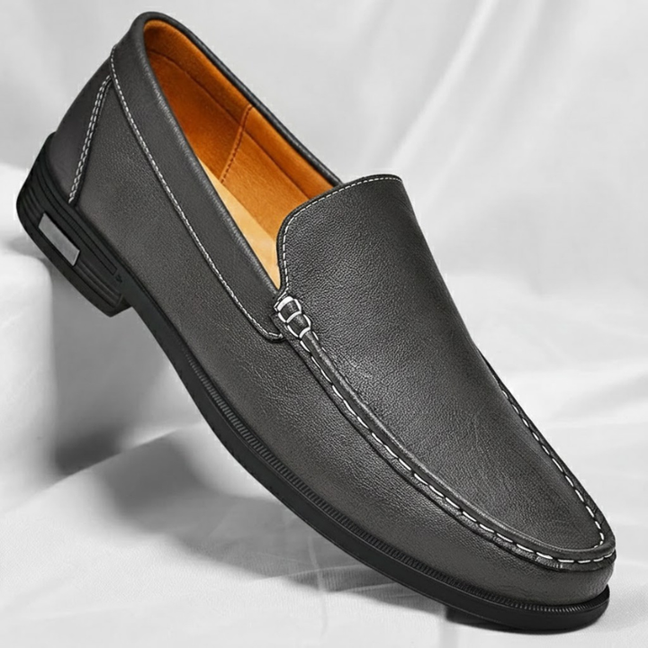 Classic men's slip-on shoes, comfortable and stylish loafers, perfect for any occasion.