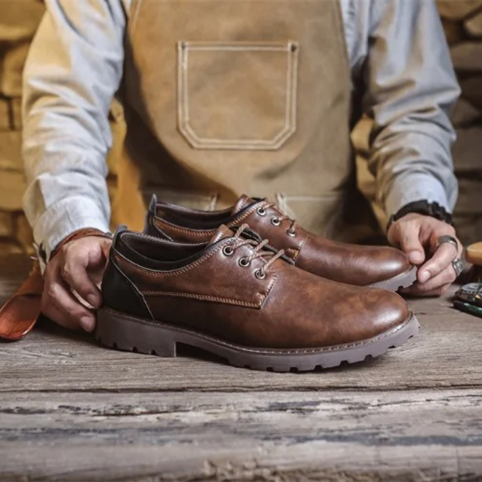 Stylish dark brown men's Oxfords, Cedar Ridge collection, durable formal and casual footwear.