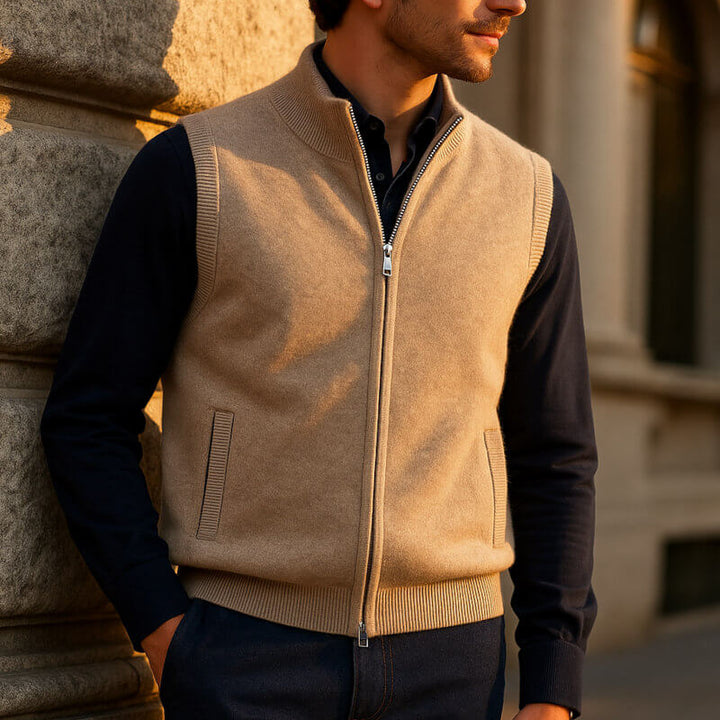 Men's full-zip vest in classic black for effortless layering & comfort.
