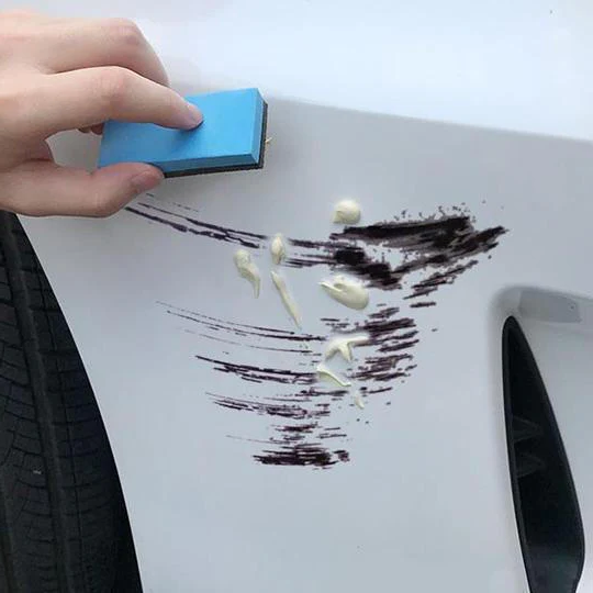 Automotive Paint Scratch Remover Kit with polish, compound, and applicator for easy car scratch repair and detailing.