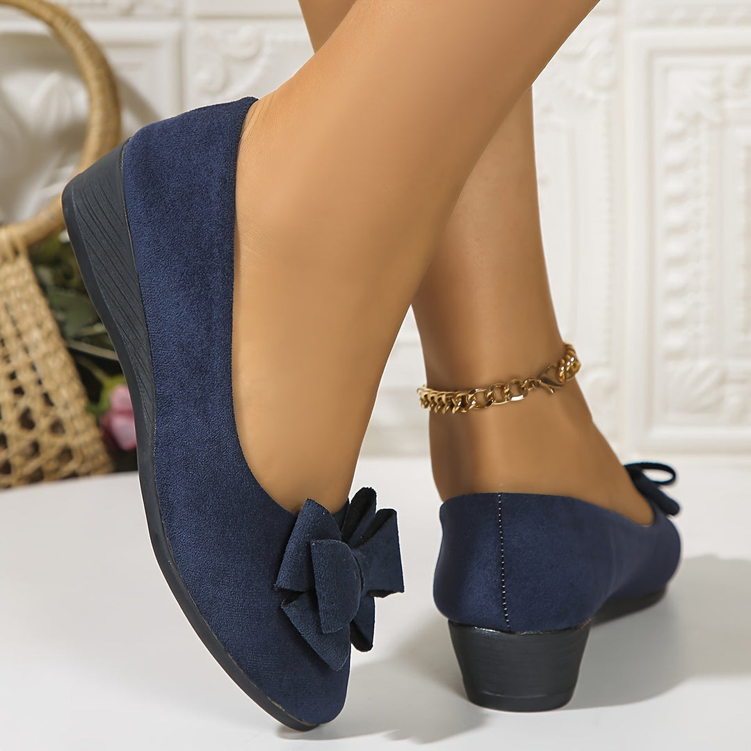 Women's elegant orthopedic flat shoes, designed for ultimate comfort.