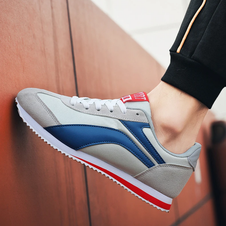 RetroStride men's athletic sneakers: lightweight, all-day comfort, ideal for walking & casual fashion.