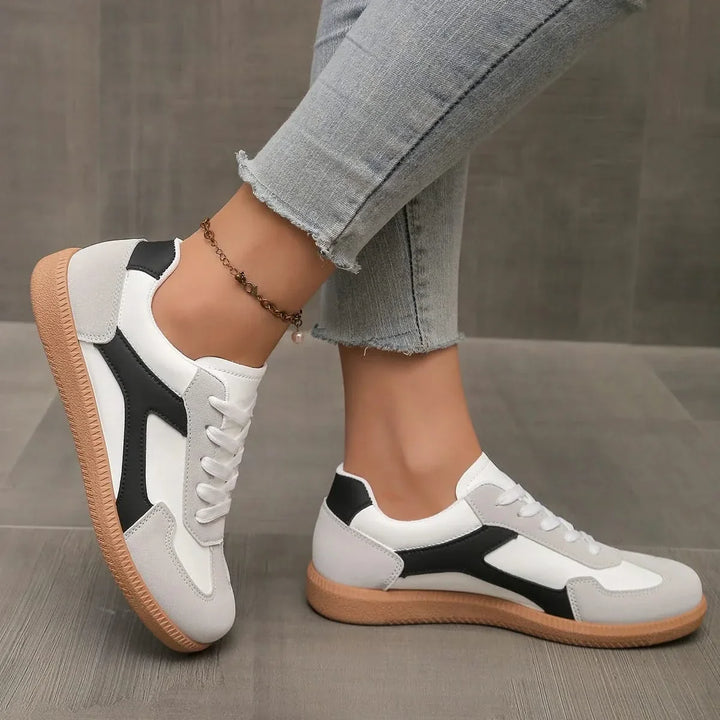 Low-profile women's casual sneakers, offering superior comfort for everyday wear & modern streetwear style.