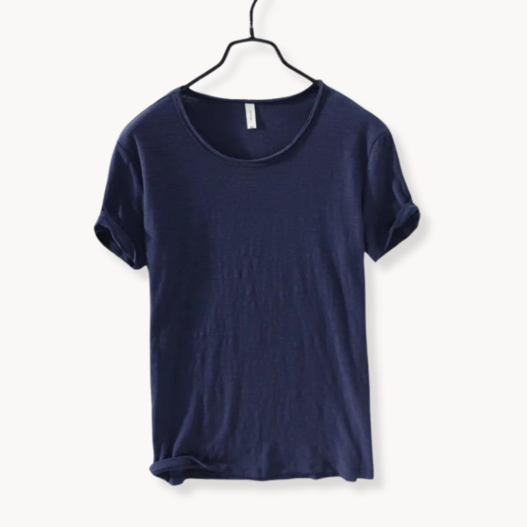 Versatile men's relaxed fit long sleeve shirt, suitable for casual, smart casual, and travel fashion.