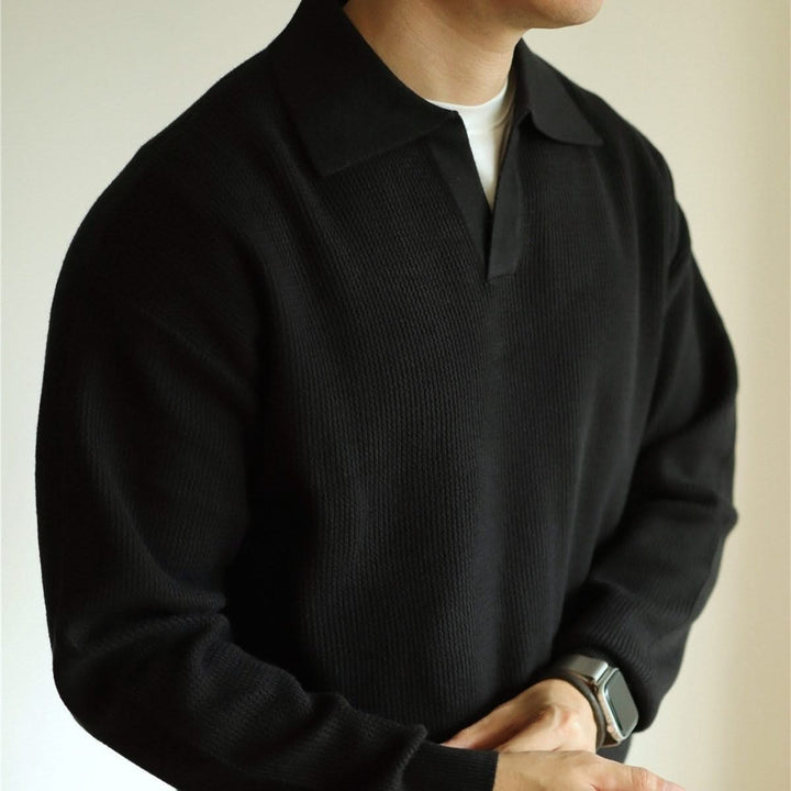 Breathable men's knit polo. Soft fabric, classic fit, versatile and comfortable for any man's everyday fashion.