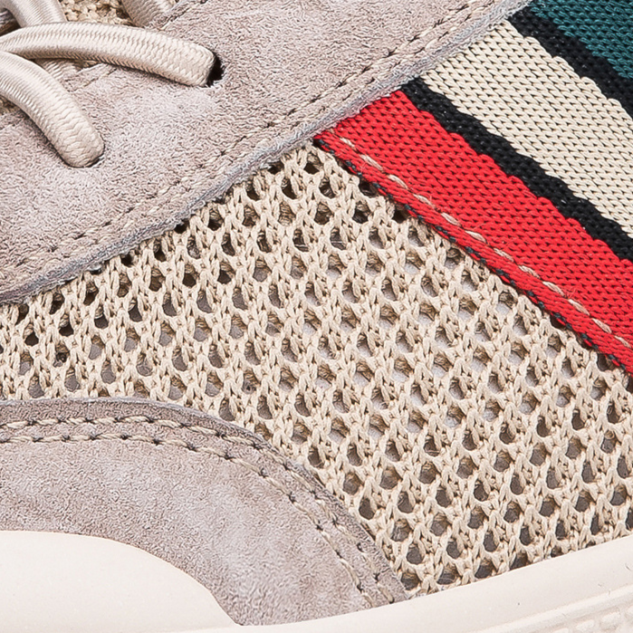 Everyday men's retro sneakers, combining classic design with sporty casual appeal.