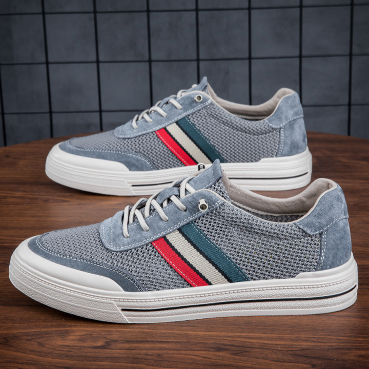 Sporty lace-up men's retro shoes, designed for ultimate comfort and casual fashion.