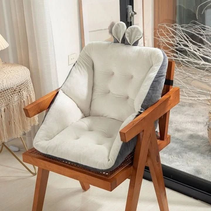 Ergonomic memory foam car seat cushion for improved driving comfort, posture support & pressure relief.