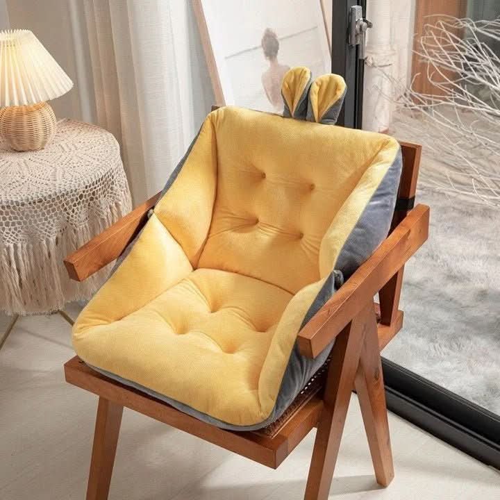 Memory foam ergonomic seat cushion for office chairs. Enhances work comfort, supports posture, relieves pressure.