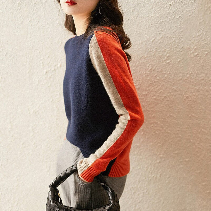Versatile women's chic knit top, featuring a flattering slim fit. Comfortable and stylish for any occasion.