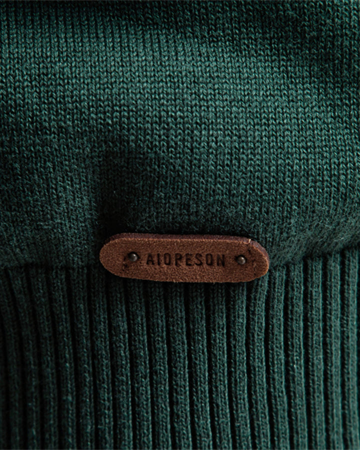 Sophisticated men's crew neck, a textured knit sweater for versatile fall and winter looks.