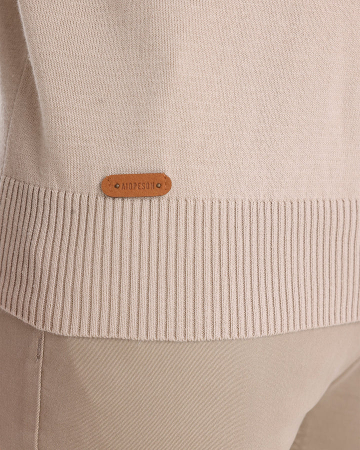 Men's stylish crew neck sweater, elevated textured knit for fall and everyday wear.