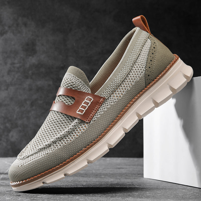 Men's comfortable walking shoes, slip-on Oxford loafers for everyday versatility.