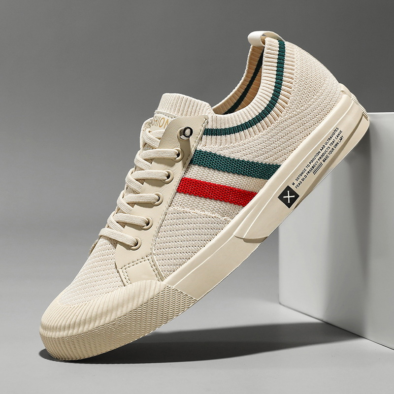 Men's lightweight cushioned athletic sneakers in sandstone. Ideal for walking & everyday wear.
