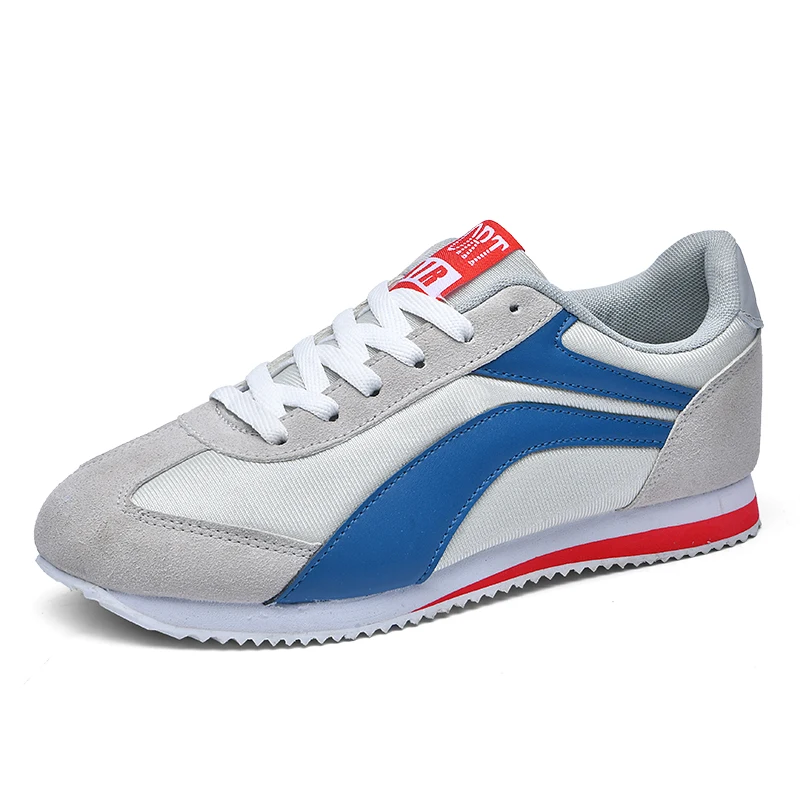 Stylish men's RetroStride shoes: lightweight, comfortable, classic retro design for everyday fashion.