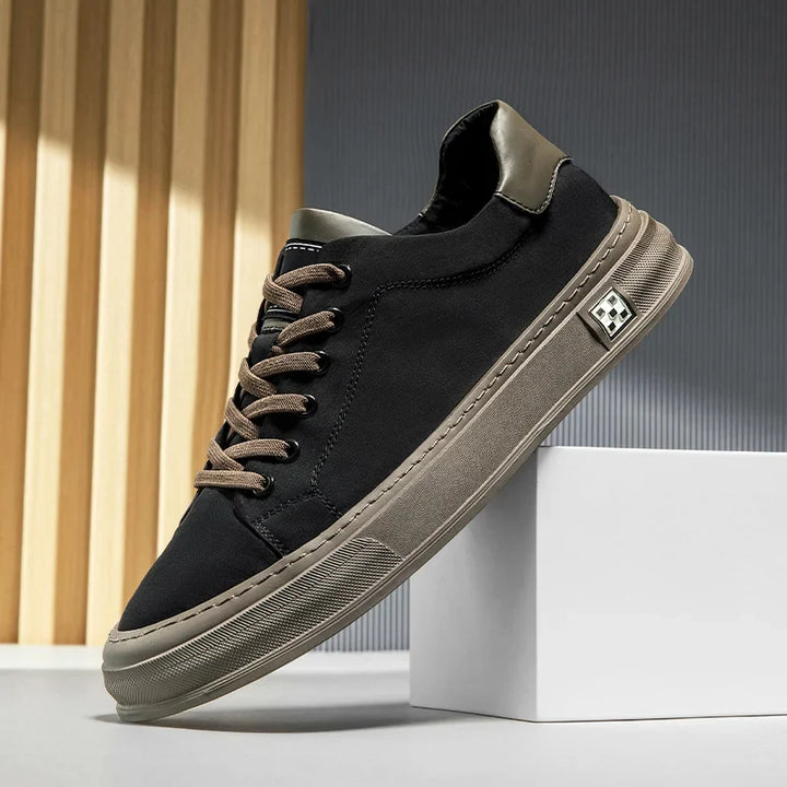 Black men's lightweight casual sneakers, versatile and comfortable footwear for daily use.