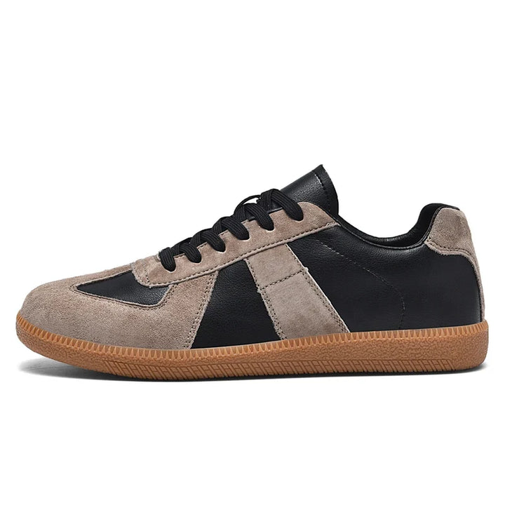 Iconic retro style unisex sneakers for classic footwear appeal, perfect for comfort & everyday walking shoes.