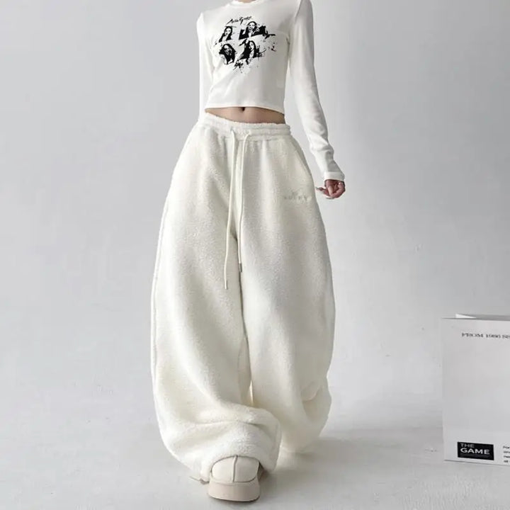Cloudwalk women's cozy comfort pants, soft loungewear with a relaxed fit for ultimate relaxation and casual style.