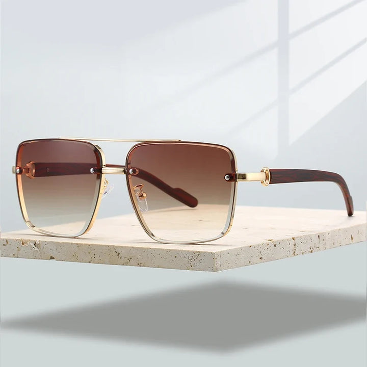 Gold frame Capri sunglasses for unisex style, featuring essential UV400 eye protection. Trendy eyewear accessory.