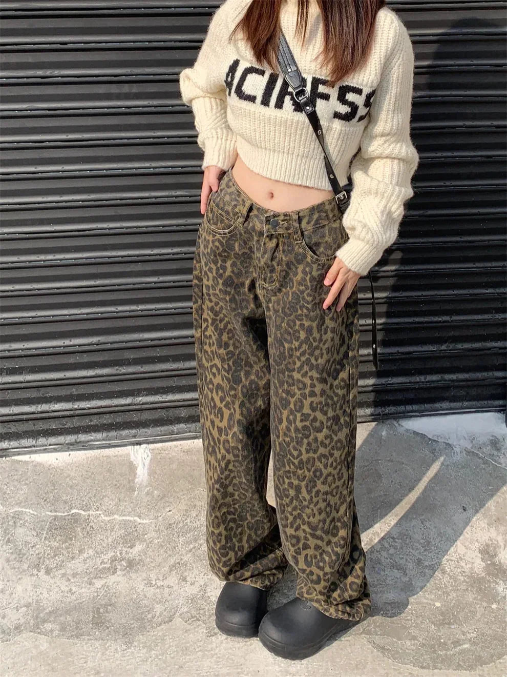 Chic women's leopard print jeans, offering a flattering fit. Bold animal print design for a trendy, statement-making outfit.