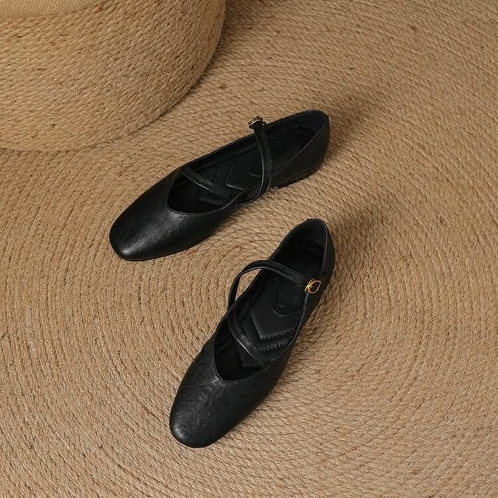 Everyday women's flats: Aria comfort shoes with adjustable strap, ideal for walking.