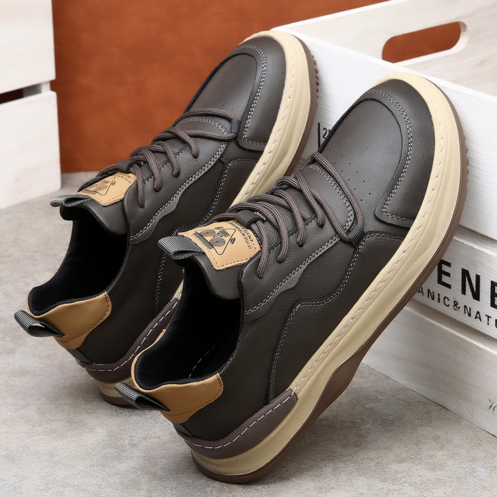 Supportive men's premium casual sneakers, perfect for comfortable daily wear.