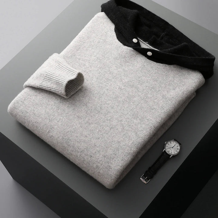 Casual men's pullover hoodie offering comfort fit and a soft feel. Essential long sleeve design for everyday fashion.