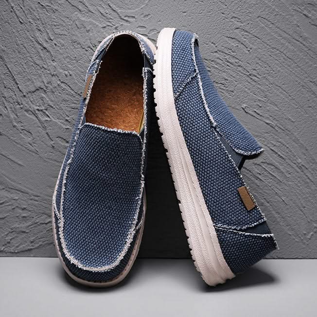 Lightweight men's casual slip-on loafers, providing ultimate comfort and classic style for daily wear.