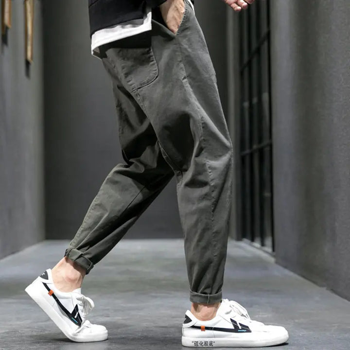 Tapered men's joggers with an urban, athletic fit. Ideal for casual comfort & active lifestyles.