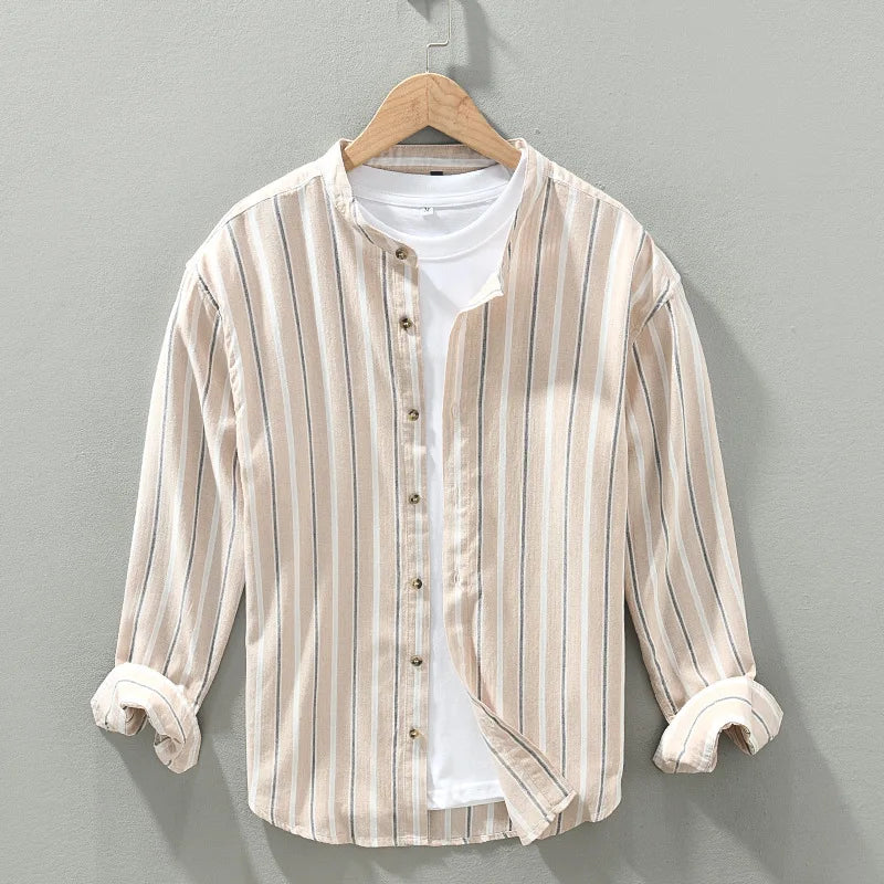 Men's casual short sleeve summer shirt, super lightweight with a trendy striped collar for comfort.