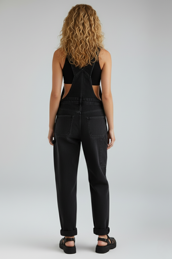 Women's stylish loose-fitting jumpsuit with a comfortable round neck. Fashionable and versatile one-piece.