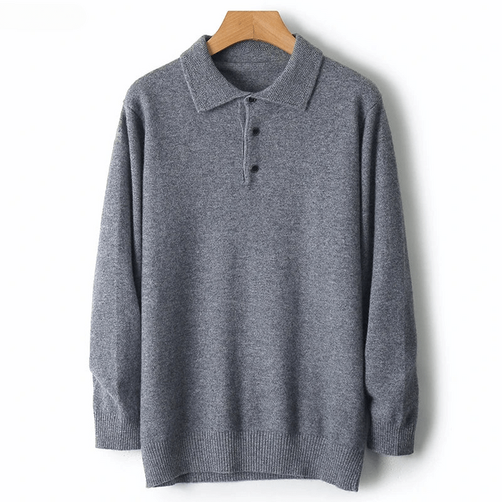 Men's comfortable everyday cardigan, perfect for versatile layering and elegant style.