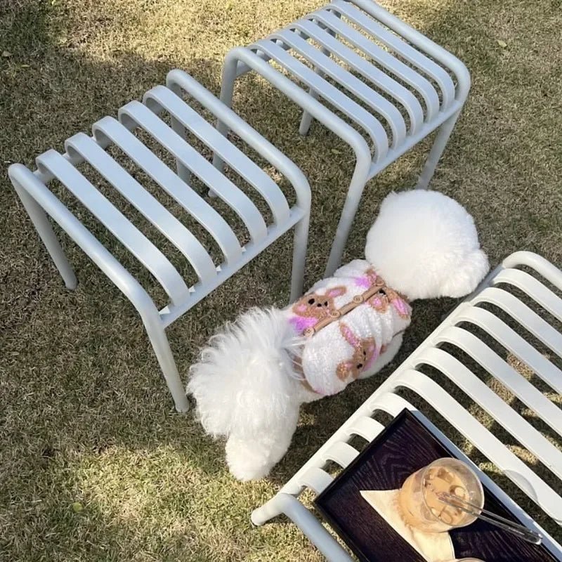 Comfortable girls' winter coat featuring a delightful rabbit print on pink fleece