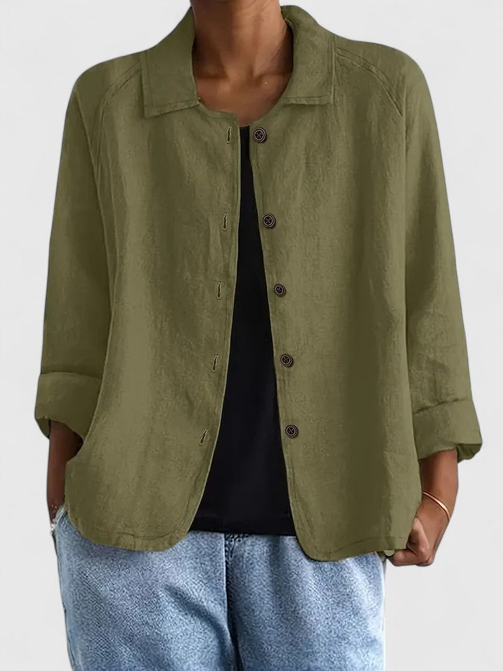 Seasonal fashion women's top, loose-fit & comfortable. Versatile layering for everyday chic outfits.