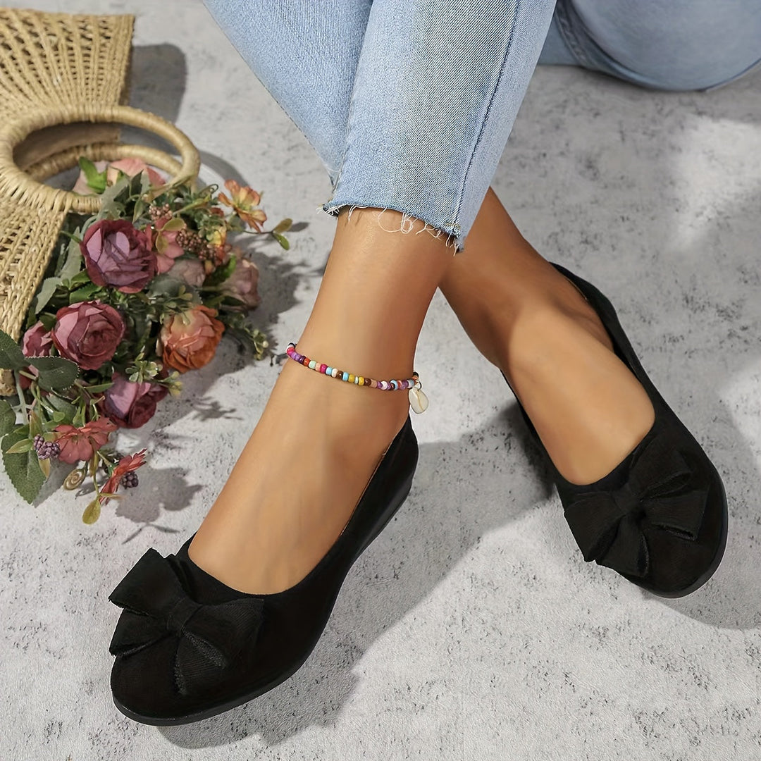 Fashion-forward women's flats with arch support for daily wear.