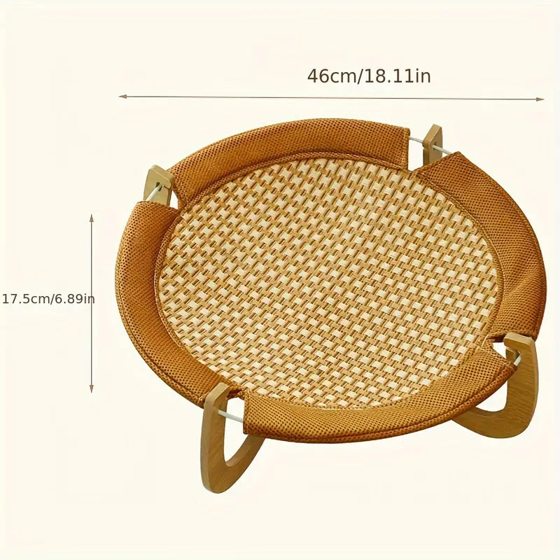 Stylish pet furniture: rattan cat bed, a comfortable and cooling summer mat for cats.