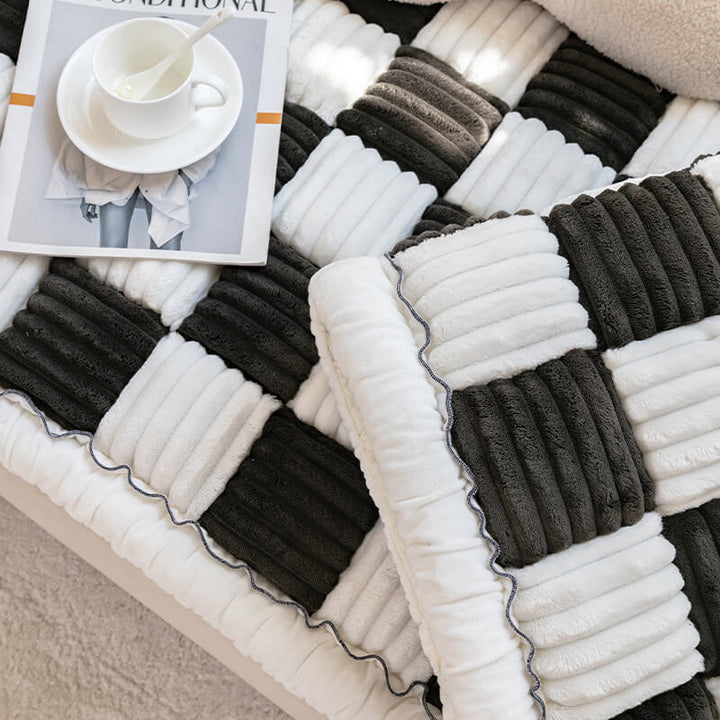 Unisex pet sofa protector, chenille couch cover in a neutral color, non-slip design