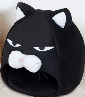 Plush black cat head pet bed, an ideal cozy hideaway for small pets
