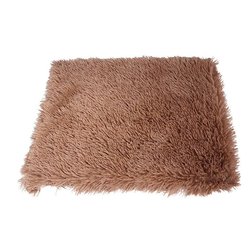 Soft plush calming blanket for dog and cat, machine washable pet bedding for anxiety