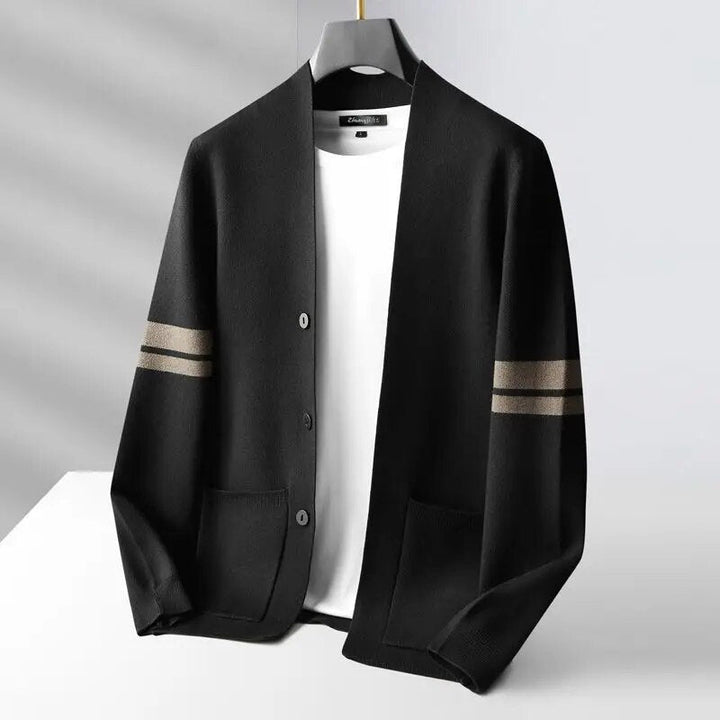 Elegant women's premium knit cardigan, cozy comfort, stylish long sleeve for fall/winter fashion.