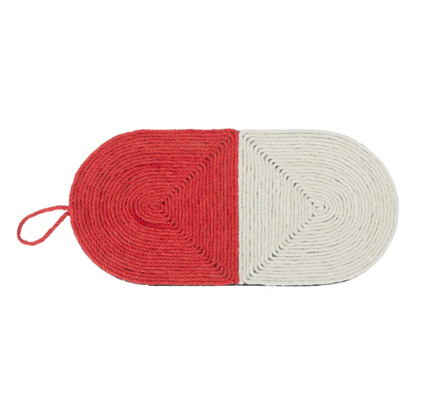 Cat claw care sisal mat shaped like a fish, an engaging pet toy.