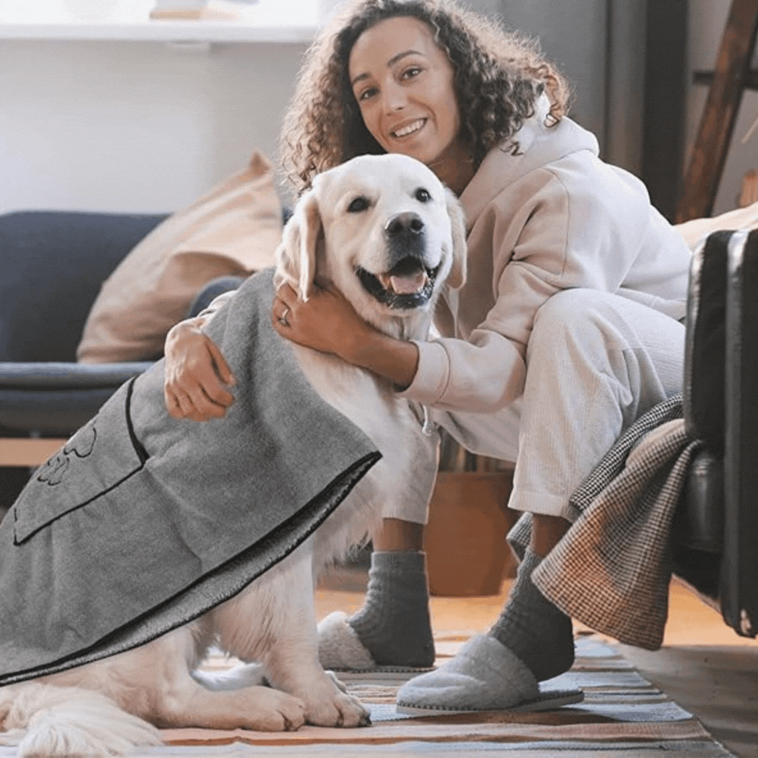 Gray microfiber pet drying towel with hand pockets, ideal for fast drying after dog or cat baths.