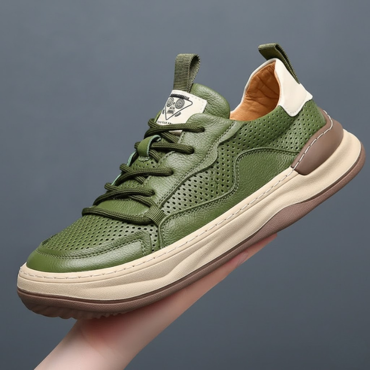 Fashionable men's comfort sneakers. Sleek design, ideal for everyday casual wear and providing excellent foot support.